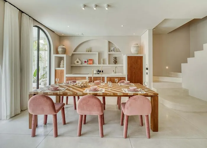 Parisian New 2br Luxury 8mins Walk To Villa Uluwatu (Bali)