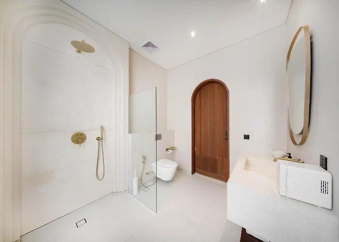 Villa Parisian New 2br Luxury 8mins Walk To *