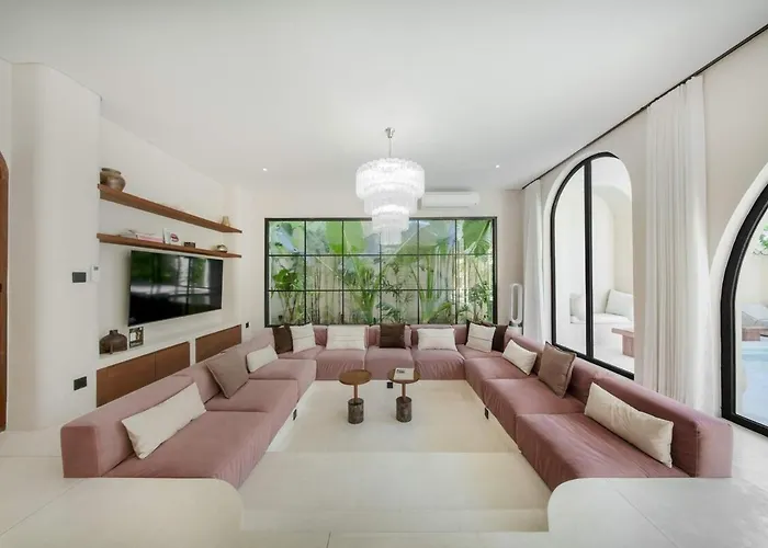 Parisian New 2br Luxury 8mins Walk To *